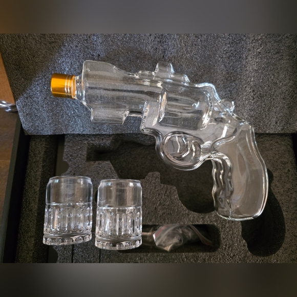 Kollera Whiskey Set with 2 Shot Glassəs - Picture 2 of 9